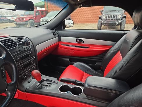 Used 2005 Ford Thunderbird RWD image 17