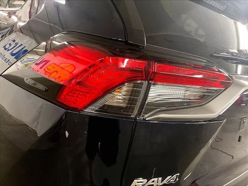 Used 2023 Toyota RAV4 Limited AWD/4WD image 34