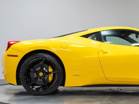 Used 2010 Ferrari 458 Italia Coupe RWD image 21