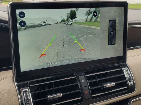 Certified 2024 Lincoln Navigator Reserve AWD/4WD image 19