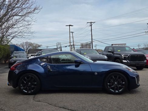 Used 2019 Nissan 370Z w/ Sport Package RWD image 8