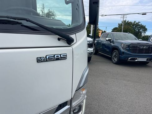 Used 2024 Chevrolet Low Cab Forward RWD image 25