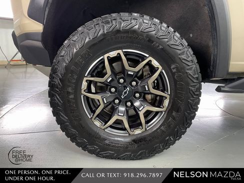 Used 2023 Chevrolet Colorado ZR2 w/ ZR2 Convenience Package III image 11