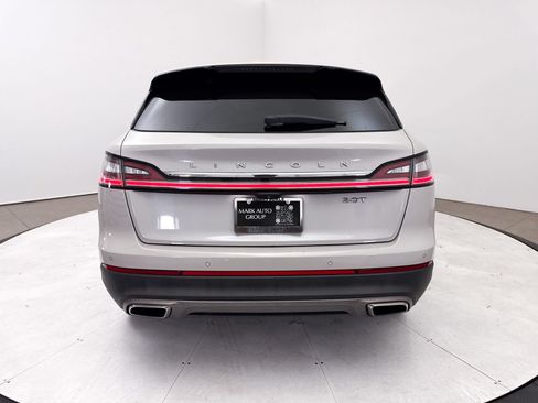 Used 2019 Lincoln Nautilus Reserve FWD image 16