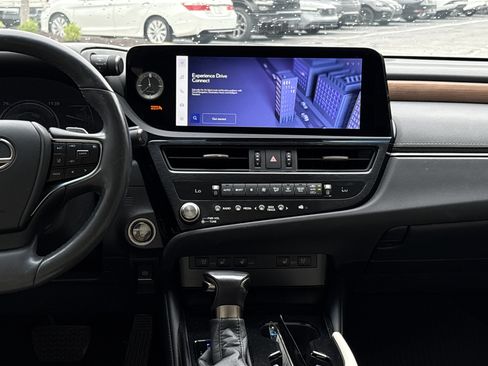 Used 2023 Lexus ES 300h w/ Premium Package FWD image 30