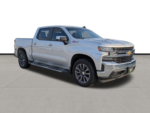 Used 2022 Chevrolet Silverado 1500 LT w/ Z71 Off-Road Package AWD/4WD image 3