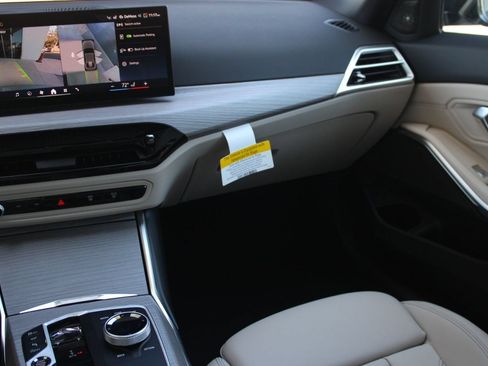 Used 2026 BMW 330i Sedan w/ M Sport Package RWD image 31
