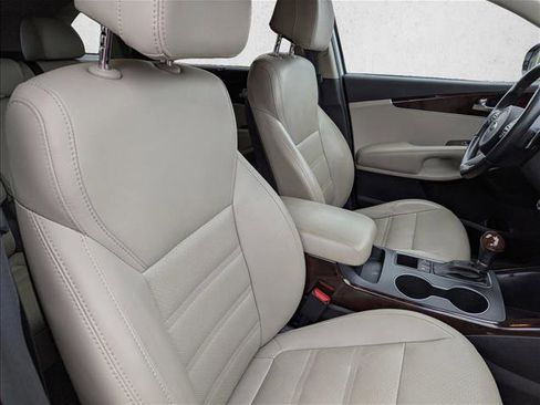 Used 2017 Kia Sorento EX w/ EX Premium Package image 27