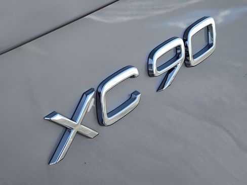 Certified 2026 Volvo XC90 B6 Plus w/ Protection Package Premier AWD/4WD image 29