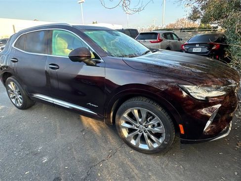 Used 2023 Buick Envision Avenir image 2