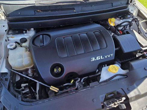 Used 2014 Dodge Journey SXT FWD image 27