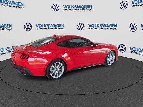 Used 2025 Ford Mustang GT Premium RWD image 8