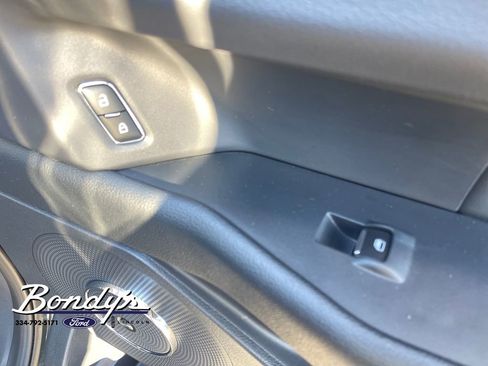 Used 2022 Ford Expedition Limited image 23