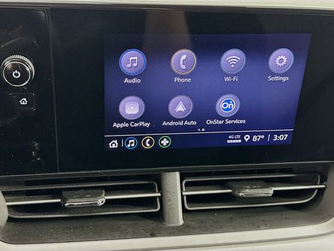 Used 2024 Chevrolet Trax RS w/ Sunroof Package image 21