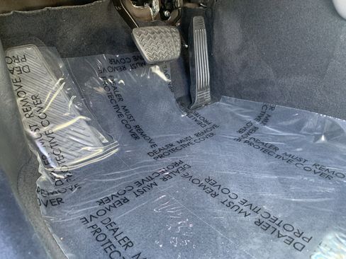 Certified 2025 Lexus ES 350 w/ Premium Package image 17