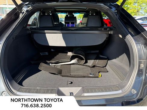 Used 2024 Toyota Venza Nightshade image 17