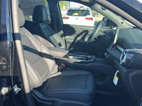 New 2026 Chevrolet Equinox LT AWD/4WD image 13