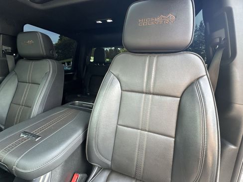 Used 2024 Chevrolet Silverado 3500 High Country w/ High Country Premium Package image 16