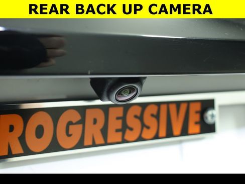 Used 2023 GMC Terrain SLE w/ Elevation Edition image 12