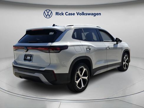 Certified 2026 Volkswagen Tiguan SE image 6