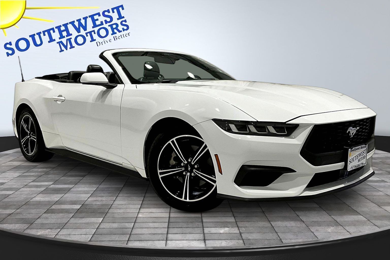 Used 2025 Ford Mustang Premium RWD image 3