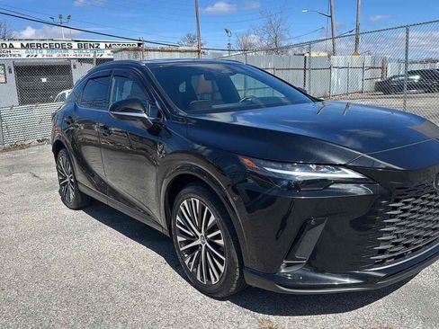 Used 2023 Lexus RX 350 Premium Plus w/ Cold Area Package AWD/4WD image 3