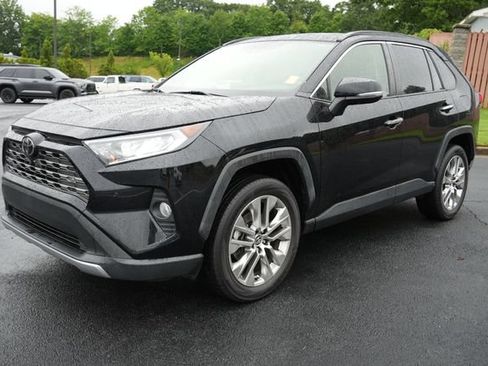 Used 2021 Toyota RAV4 Limited AWD/4WD image 3