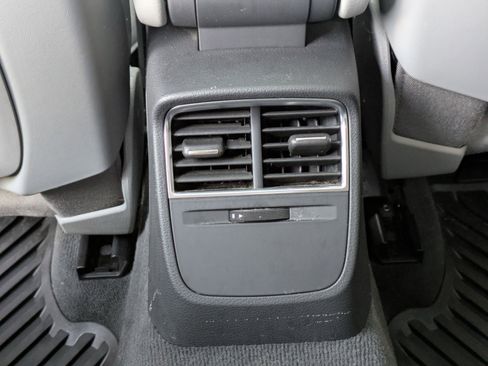 Used 2017 Audi A3 e-tron Premium w/ Sport Package image 23