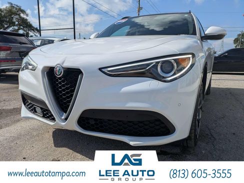 Used 2022 Alfa Romeo Stelvio Ti w/ Active Assist Plus Package AWD/4WD image 7