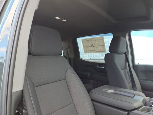 Used 2025 Chevrolet Silverado 1500 Custom Trail Boss w/ LPO, Dark Essentials Package AWD/4WD image 18