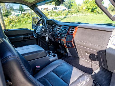 Used 2009 Ford F250 Lariat image 28