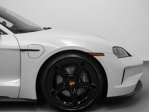 New 2025 Porsche Taycan image 15