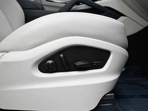 Used 2022 Porsche Cayenne S image 59