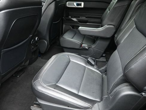 Used 2020 Ford Explorer Limited RWD image 11