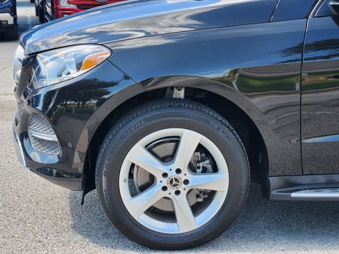 Used 2019 Mercedes-Benz GLE 400 4MATIC image 26
