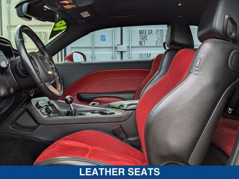 Used 2016 Dodge Challenger R/T Scat Pack w/ Leather Interior Group RWD image 18