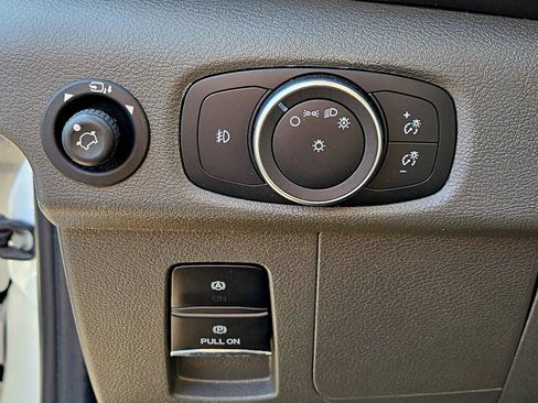 Used 2022 Ford Transit 350 XLT image 39