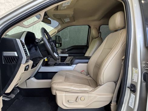 Used 2017 Ford F250 Lariat w/ Lariat Value Package AWD/4WD image 16