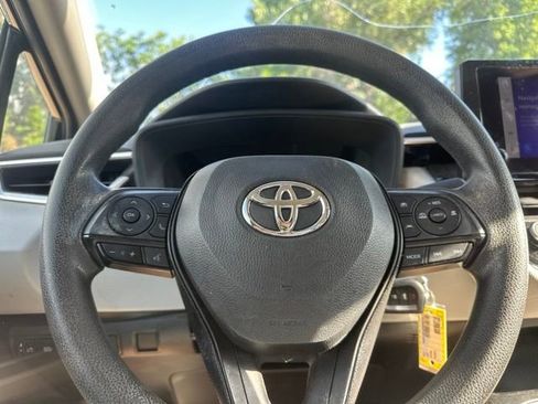 Used 2023 Toyota Corolla LE FWD image 15