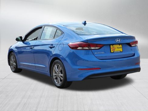 Used 2018 Hyundai Elantra Value Edition FWD image 5