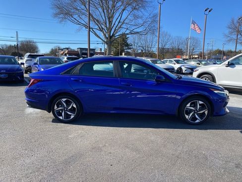 Certified 2023 Hyundai Elantra SEL w/ Convenience Package image 2