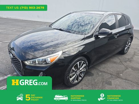 Used 2018 Hyundai Elantra GT FWD image 1