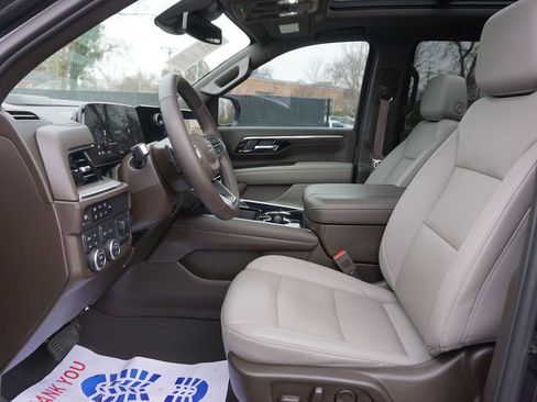 Used 2025 Chevrolet Tahoe Z71 w/ Z71 Off-Road Package image 9