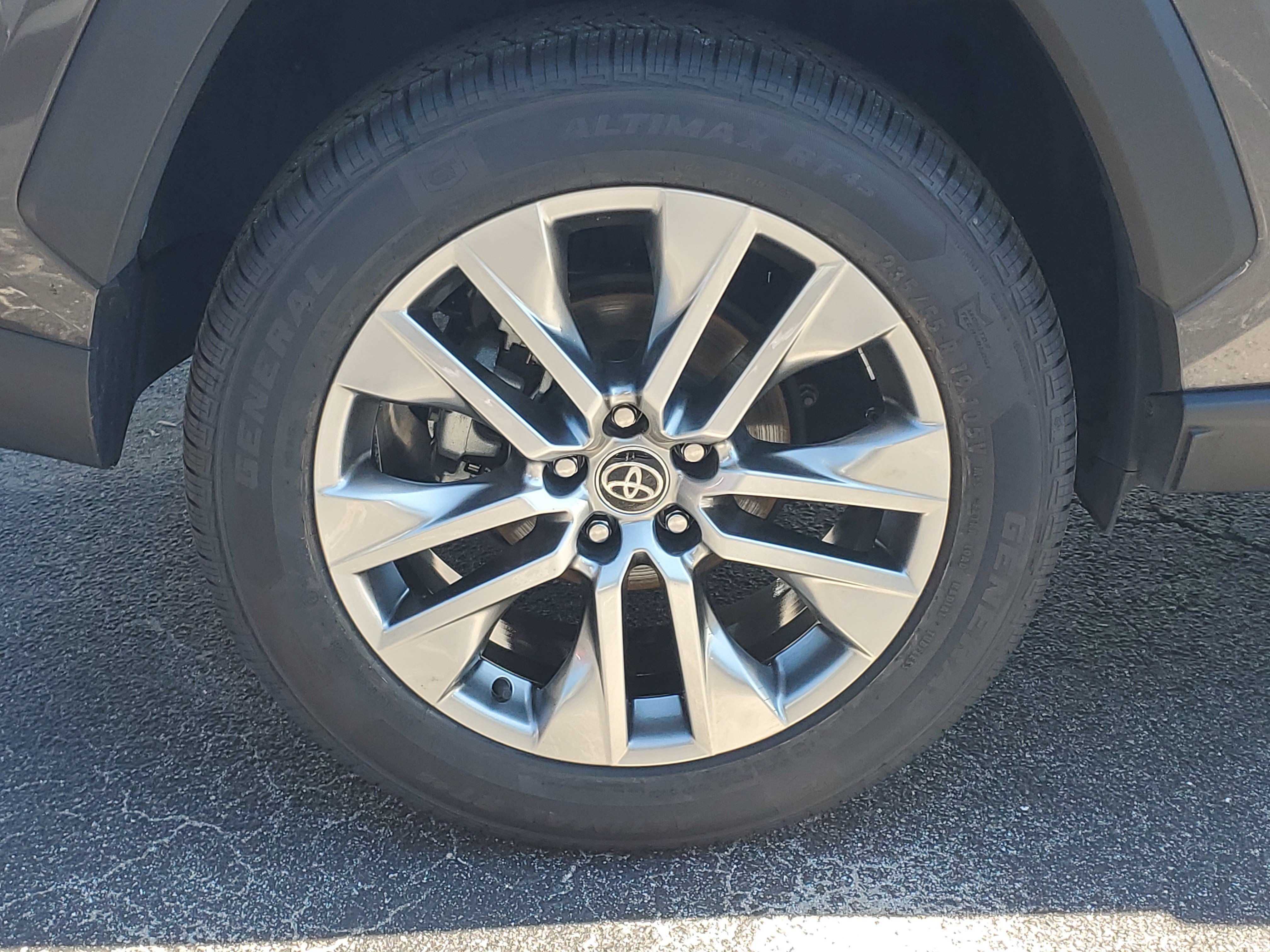 Certified 2023 Toyota RAV4 XLE Premium FWD image 8