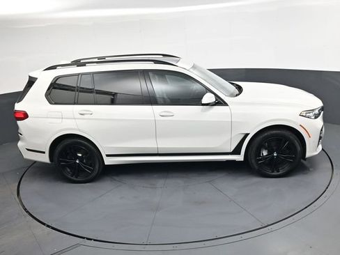 Used 2021 BMW X7 xDrive40i w/ M Sport Package image 28