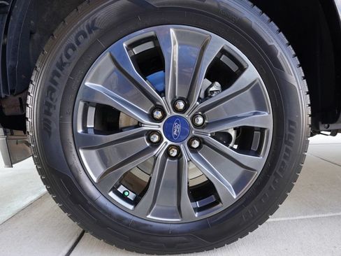 Used 2018 Ford F150 XLT w/ Equipment Group 302A Luxury AWD/4WD image 37
