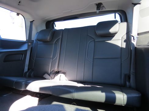 Used 2019 Chevrolet Tahoe LT image 15