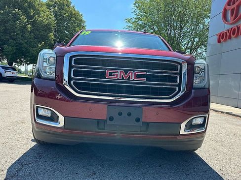 Used 2019 GMC Yukon SLT w/ Open Road Package AWD/4WD image 9