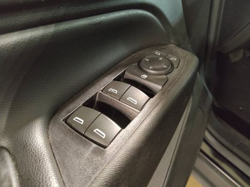 Used 2019 Chevrolet Equinox LT FWD image 27