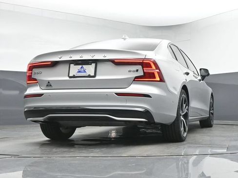 Used 2024 Volvo S60 B5 Plus AWD/4WD image 39